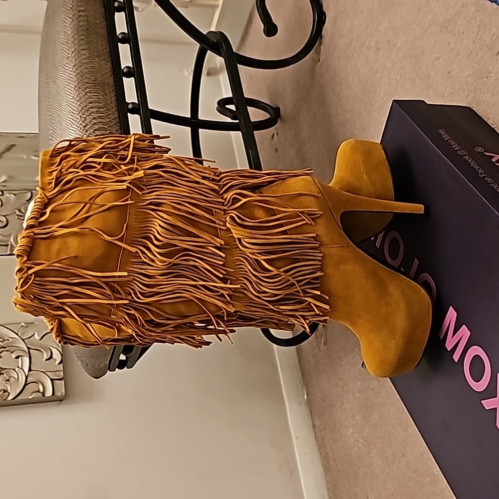 MOJO MOXY MUSTARD KNEE HIGH FRINGE PLATFORM BOOTS - Picture 5 of 5